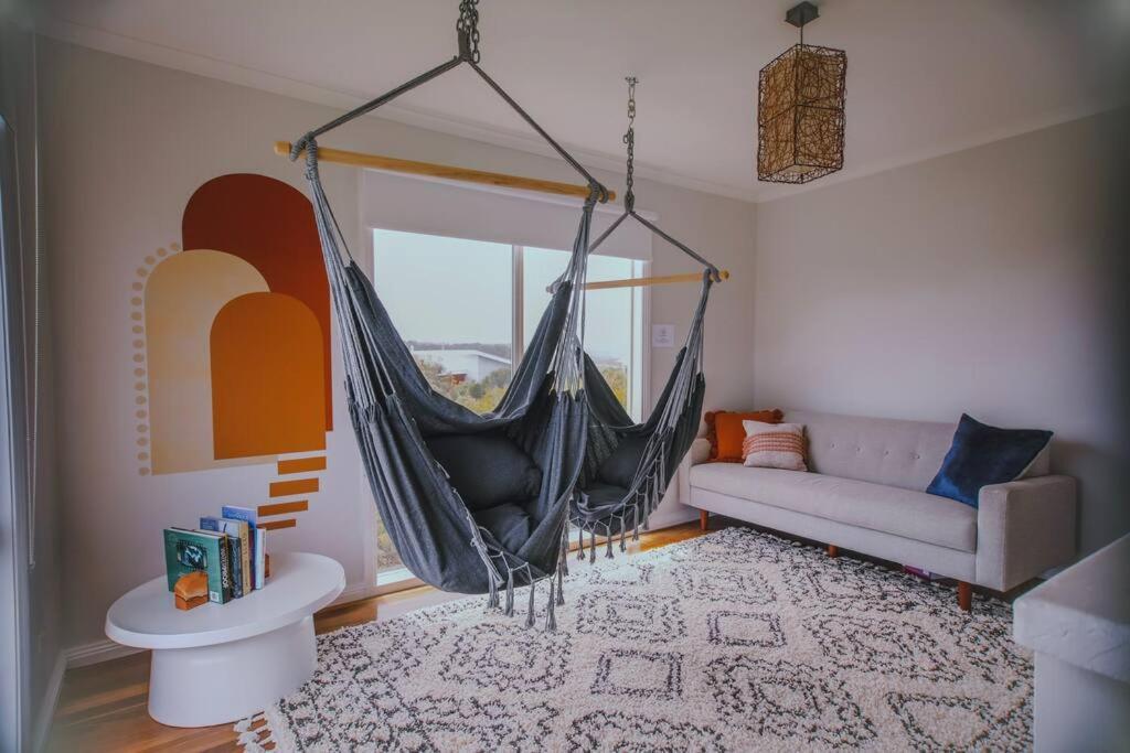 The Hangout King Beds Hammock Chairs With A View Port Campbell Luaran gambar